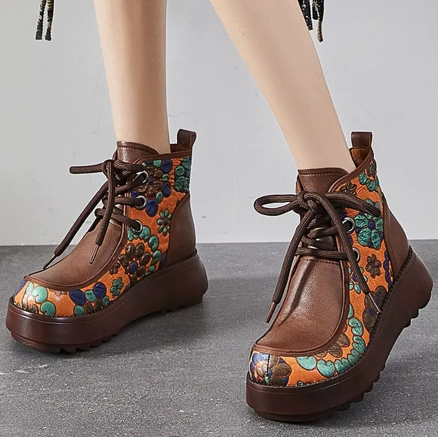 Enriqueta Women's Booties