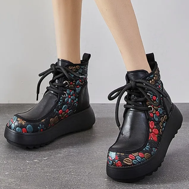 Enriqueta Women's Booties