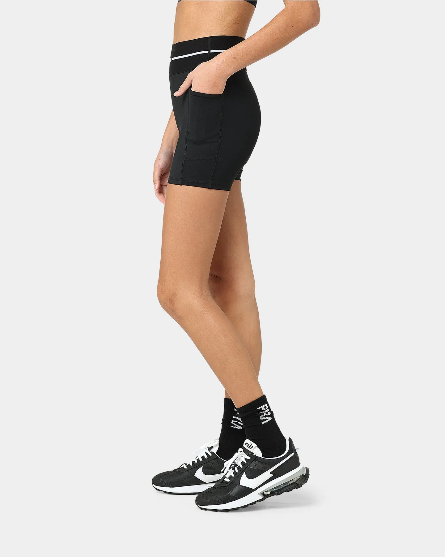 PYRA Women's Summit Bike Shorts Black/White