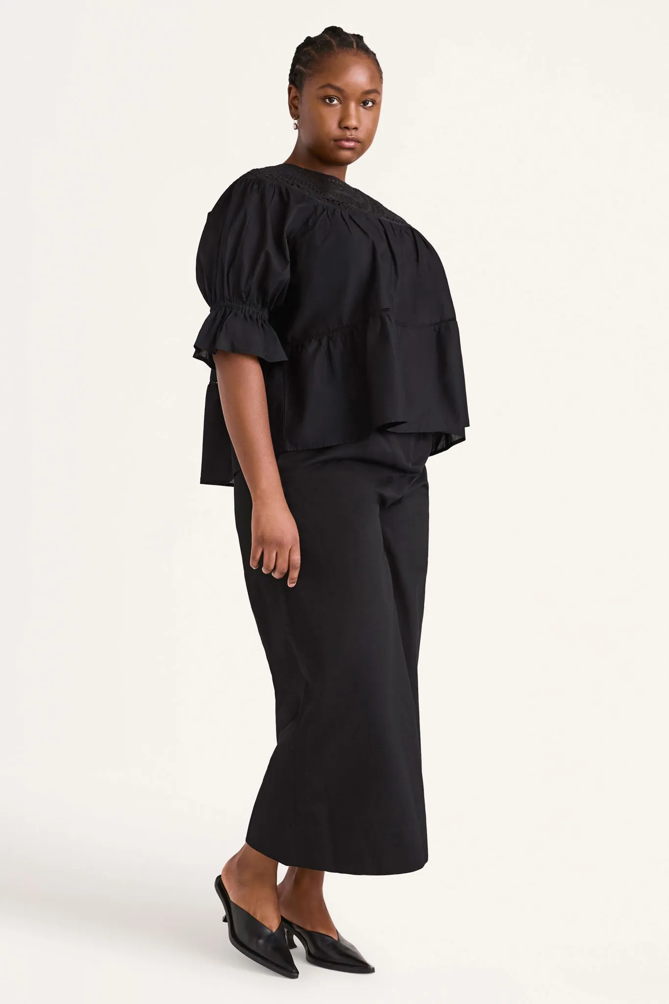 Sol Eyelet Top in Black
